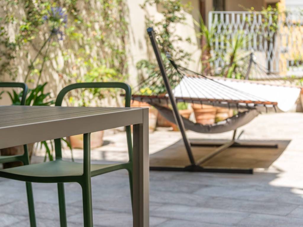appartamento in vendita a Milano in zona Cadorna