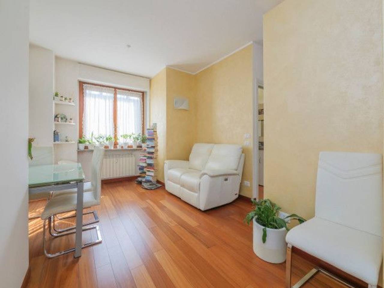 appartamento in vendita a Milano in zona Baggio