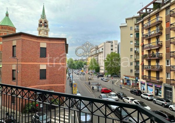 appartamento in vendita a Milano in zona Sempione