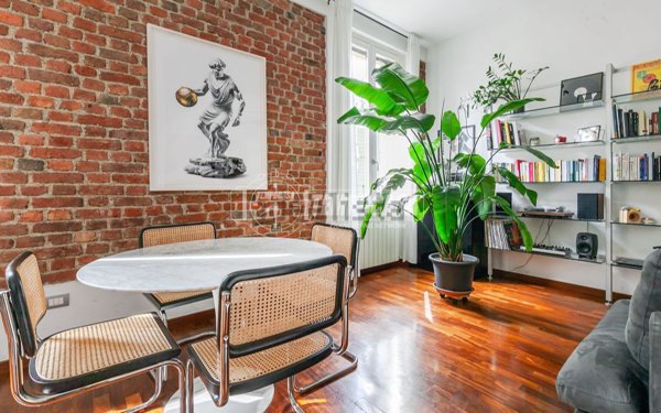 appartamento in vendita a Milano in zona Isola