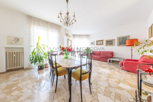 appartamento in vendita a Milano in zona Lorenteggio