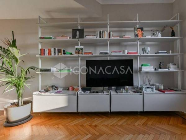 appartamento in vendita a Milano in zona Porta Venezia