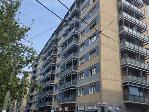 negozio in vendita a Milano in zona Città Studi