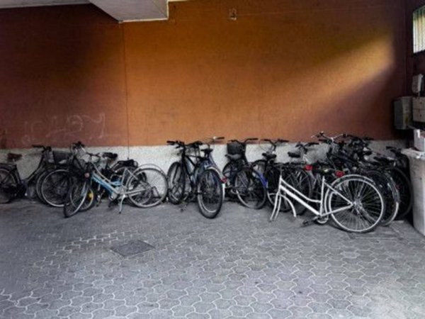 negozio in vendita a Milano in zona Rottole
