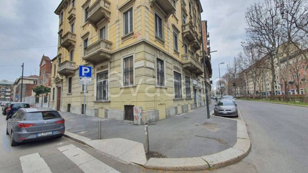 locale commerciale in vendita a Milano