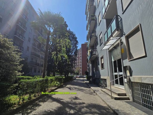appartamento in vendita a Milano in zona Crescenzago