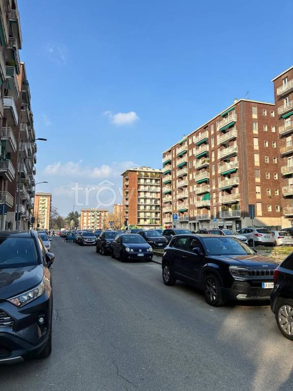 negozio in vendita a Milano in zona Prato Centenaro