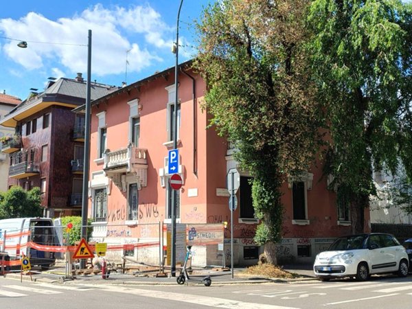 casa indipendente in vendita a Milano in zona Città Studi
