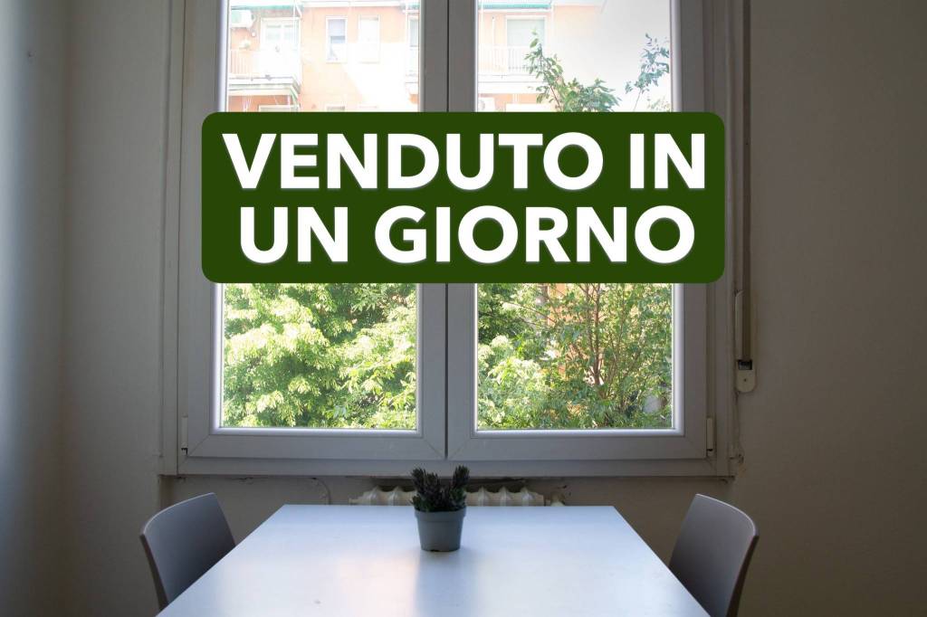 appartamento in vendita a Milano in zona Lorenteggio