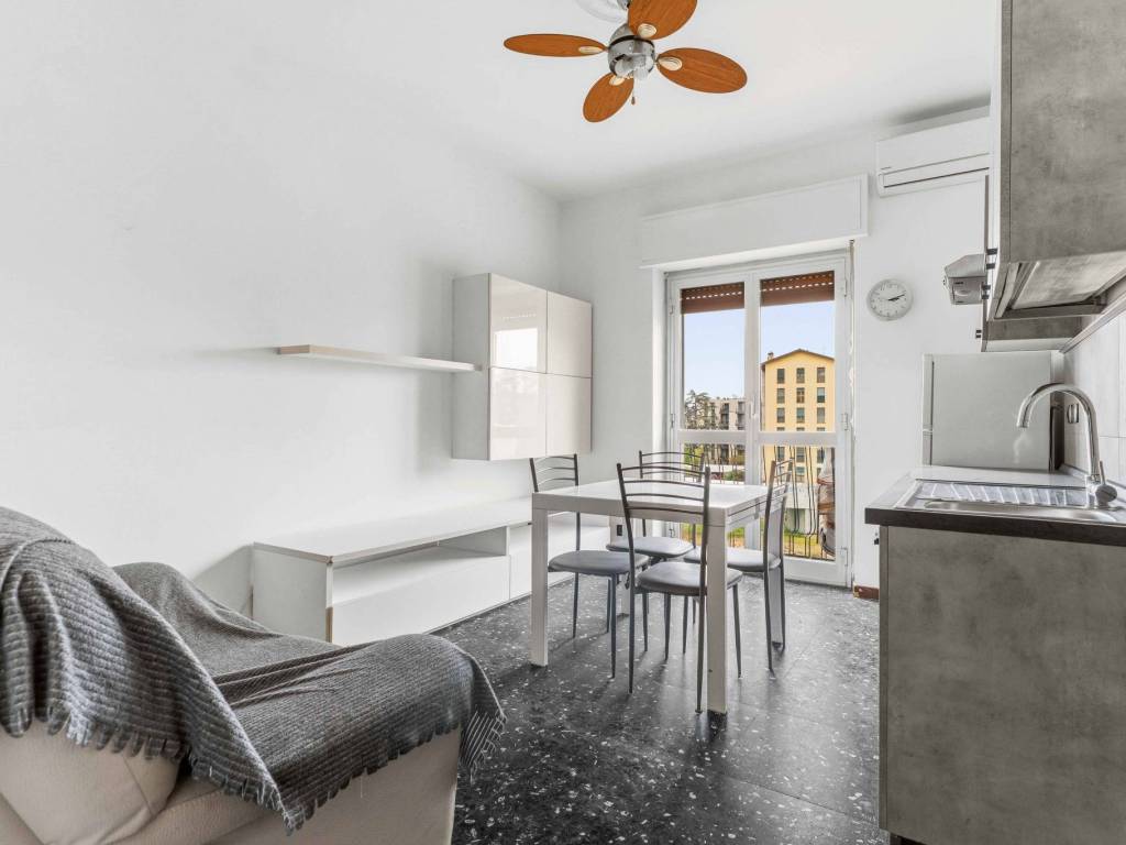 appartamento in vendita a Milano in zona Famagosta