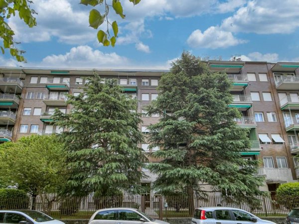 appartamento in vendita a Milano in zona Crescenzago