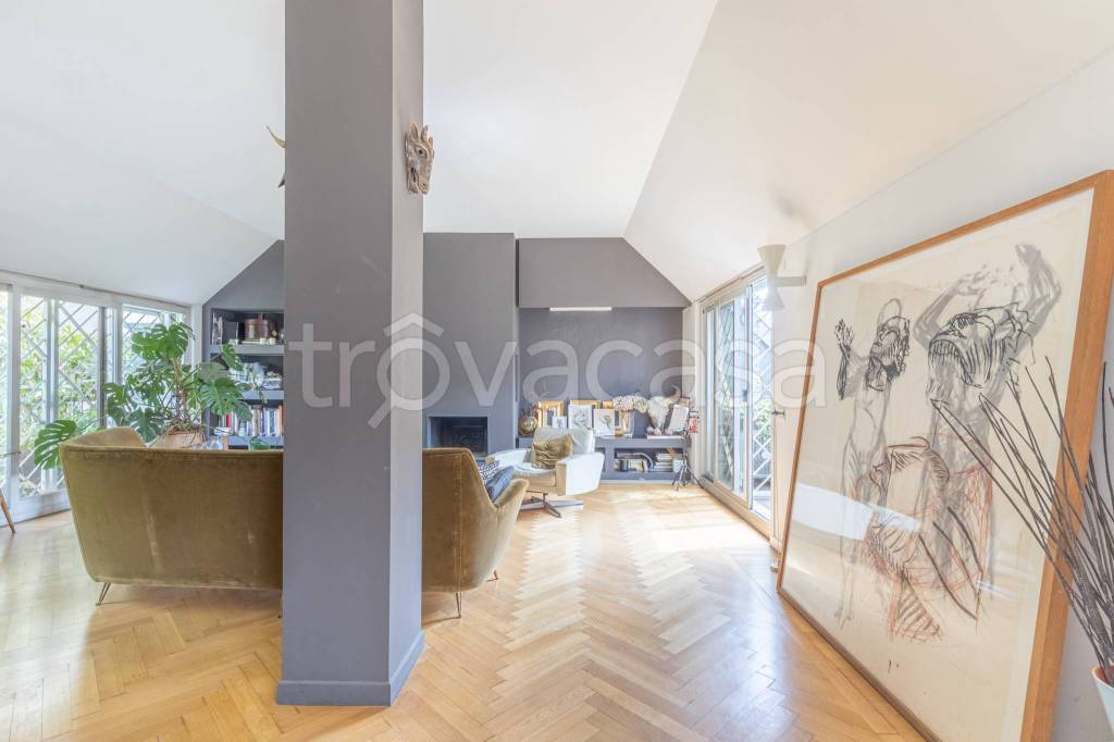 appartamento in vendita a Milano in zona Porta Venezia