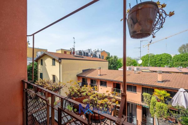 appartamento in vendita a Milano in zona Segnano