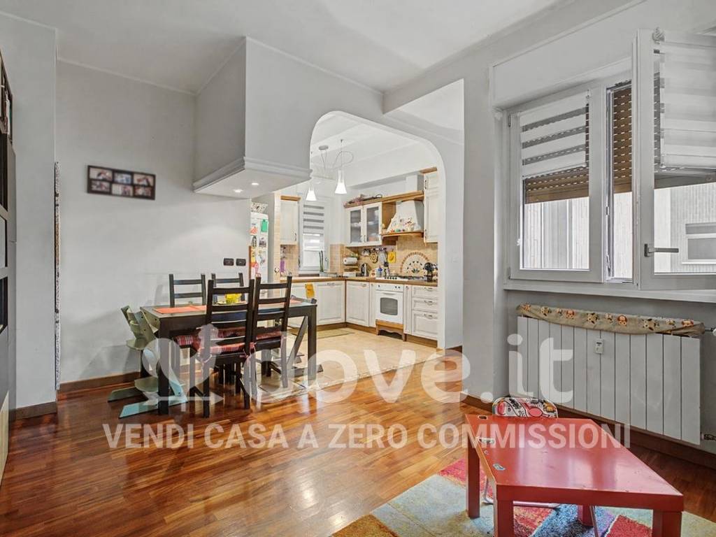 appartamento in vendita a Milano in zona Barona