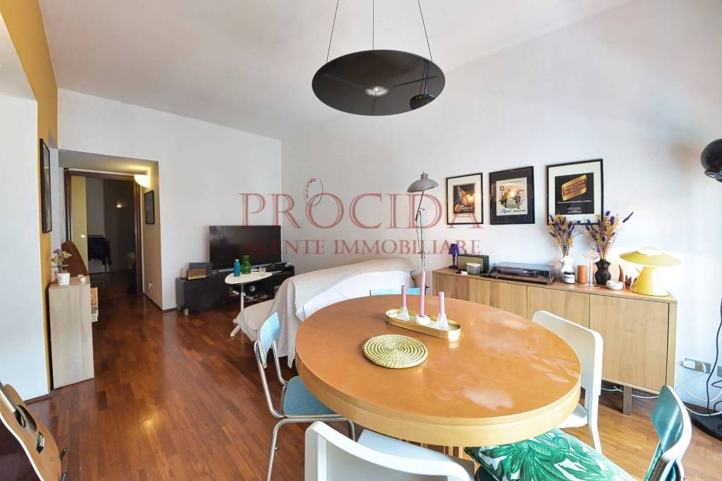 appartamento in vendita a Milano in zona Città Studi