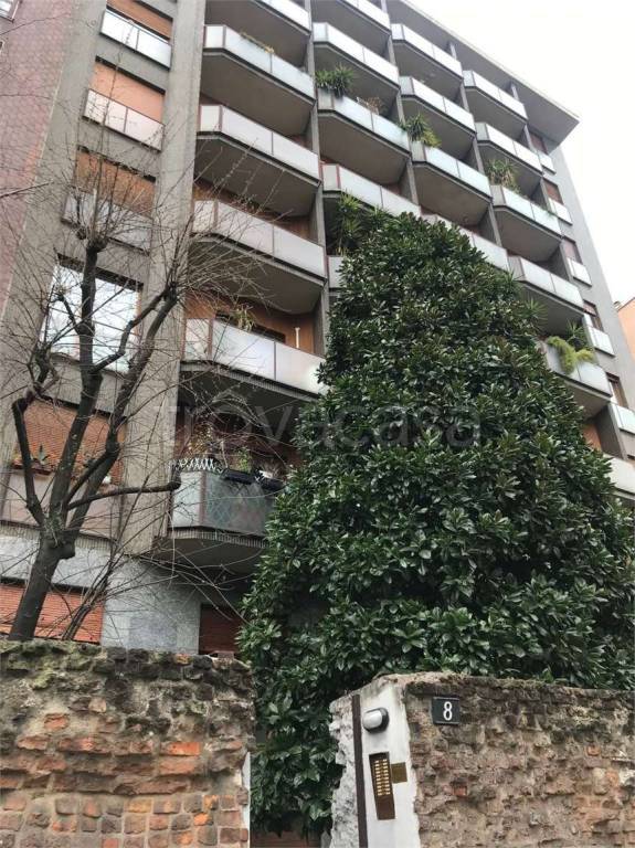 appartamento in vendita a Milano in zona Bocconi