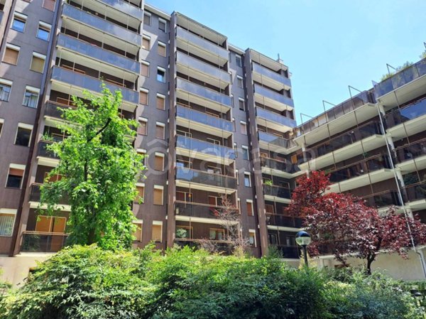 appartamento in vendita a Milano in zona Solari