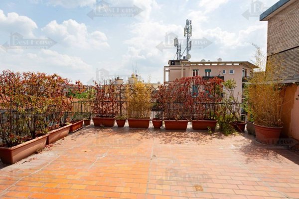 appartamento in vendita a Milano in zona Piazzale Lodi