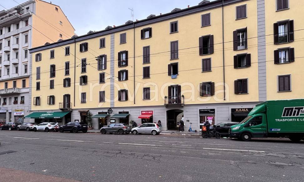 appartamento in vendita a Milano in zona Bocconi