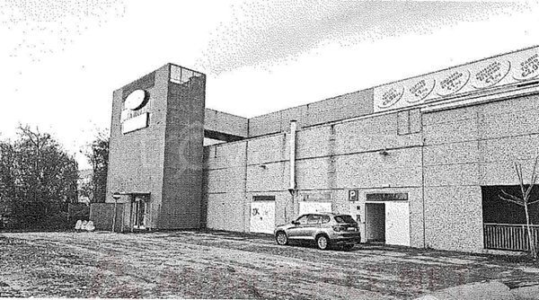 locale commerciale in vendita a Milano in zona Muggiano