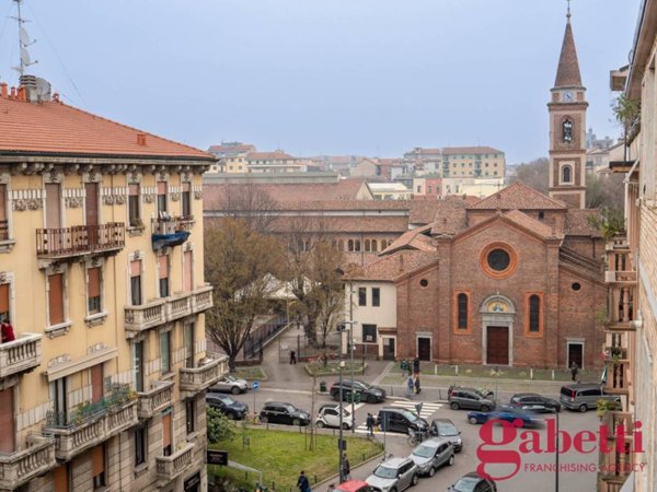 appartamento in vendita a Milano in zona Casoretto