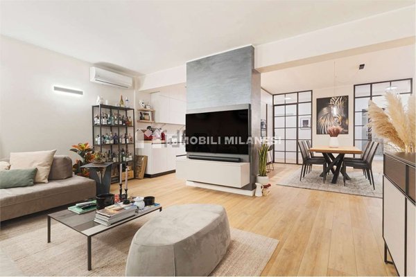 appartamento in vendita a Milano in zona Lorenteggio