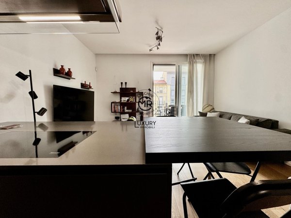 appartamento in vendita a Milano in zona Porta Nuova