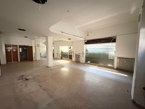 negozio in vendita a Milano in zona Gorla