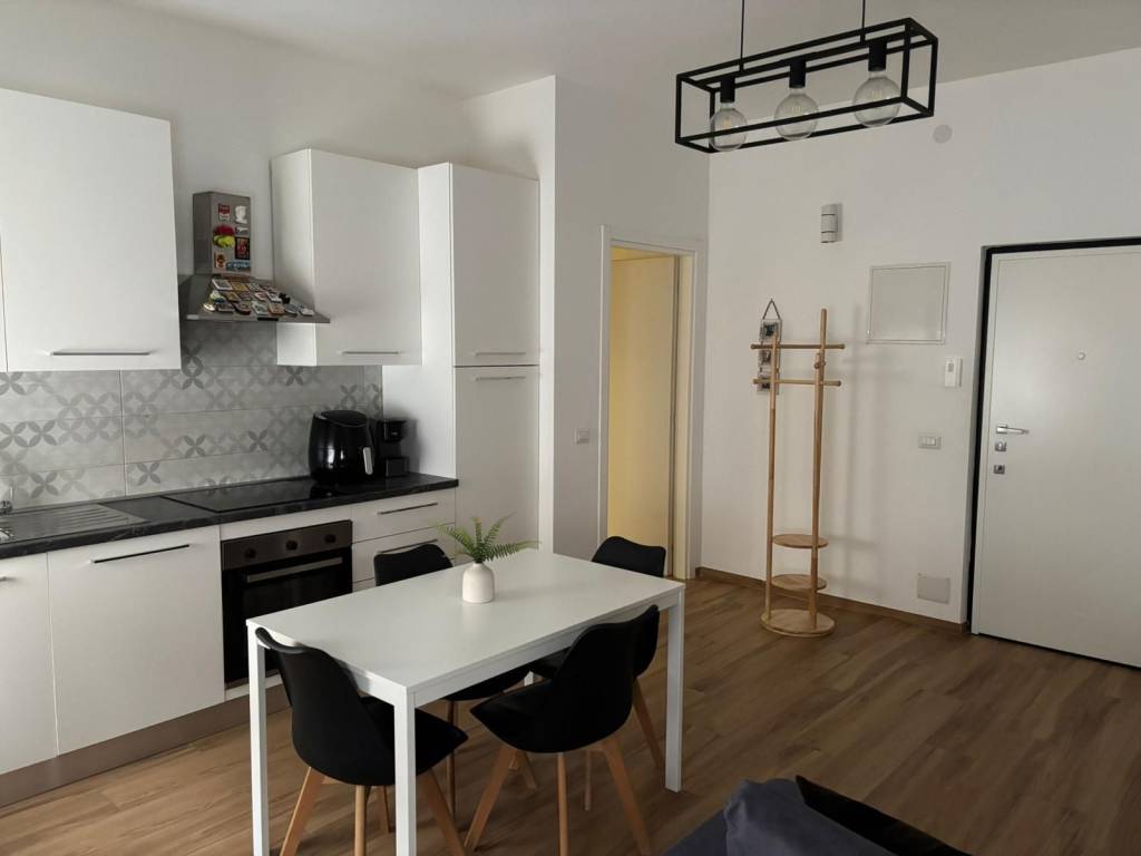 appartamento in vendita a Milano in zona Famagosta