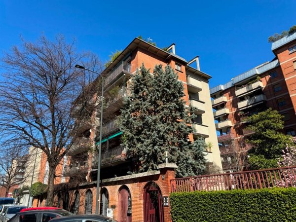 appartamento in vendita a Milano in zona San Siro
