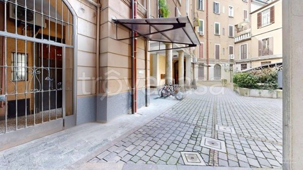 locale commerciale in vendita a Milano in zona Rembrandt