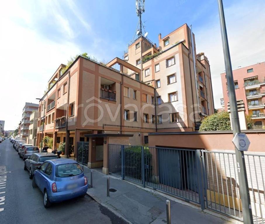 appartamento in vendita a Milano in zona Gorla