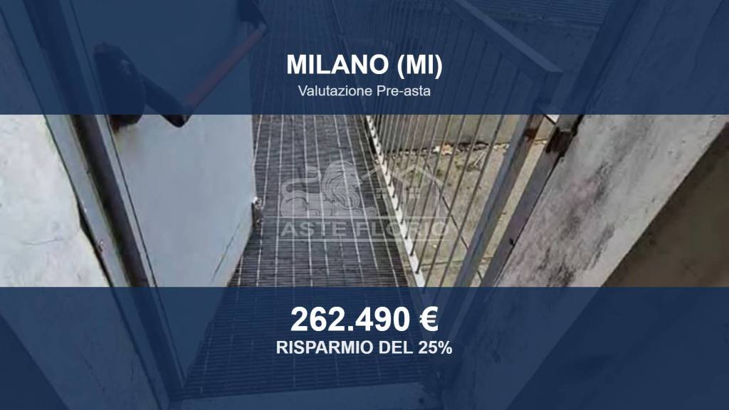 negozio in vendita a Milano in zona Baggio