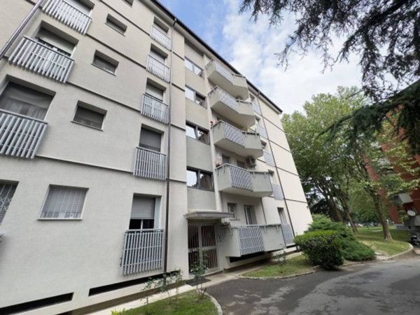 appartamento in vendita a Milano in zona Morsenchio