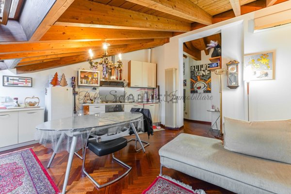 appartamento in vendita a Milano in zona Isola