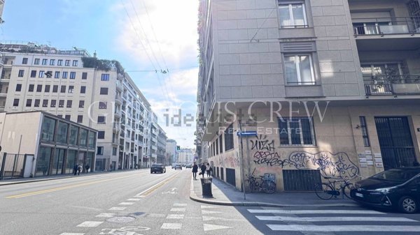 appartamento in vendita a Milano in zona Cadorna