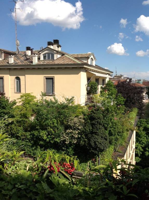 appartamento in vendita a Milano in zona Brera