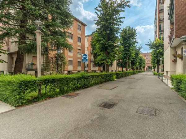 appartamento in vendita a Milano in zona Ronchetto sul Naviglio