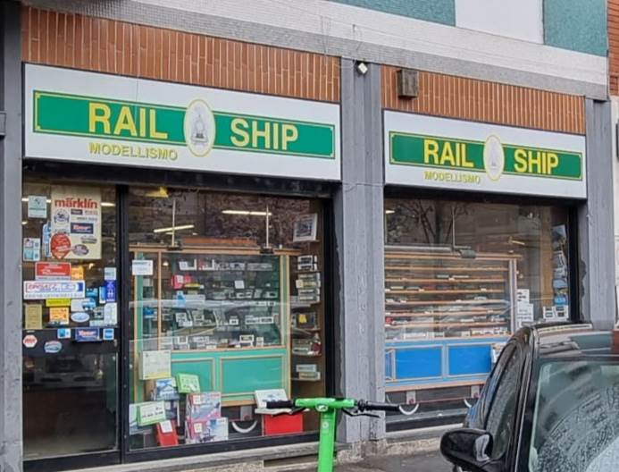 negozio in vendita a Milano in zona San Siro
