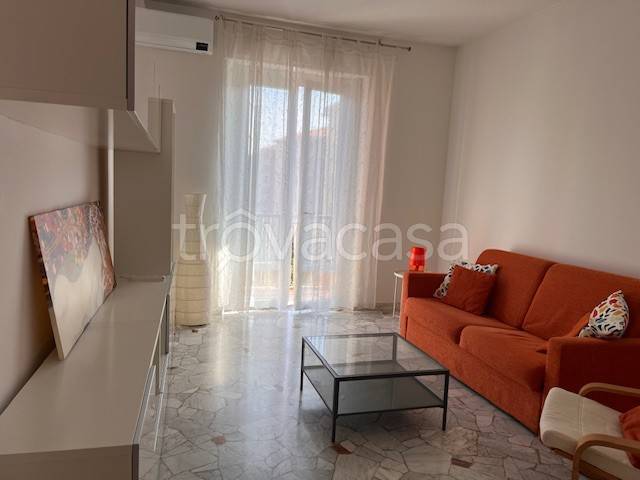 appartamento in vendita a Milano in zona Lorenteggio