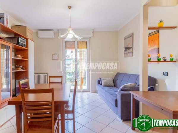 appartamento in vendita a Milano in zona Montalbino