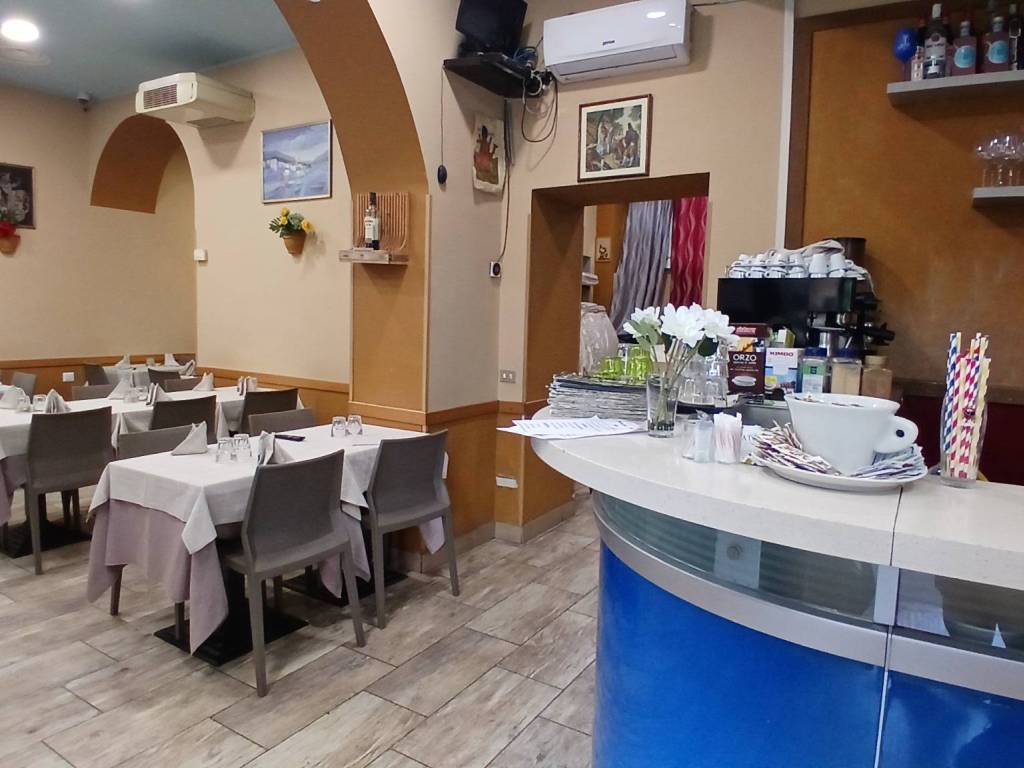 negozio in vendita a Milano in zona Centro Direzionale