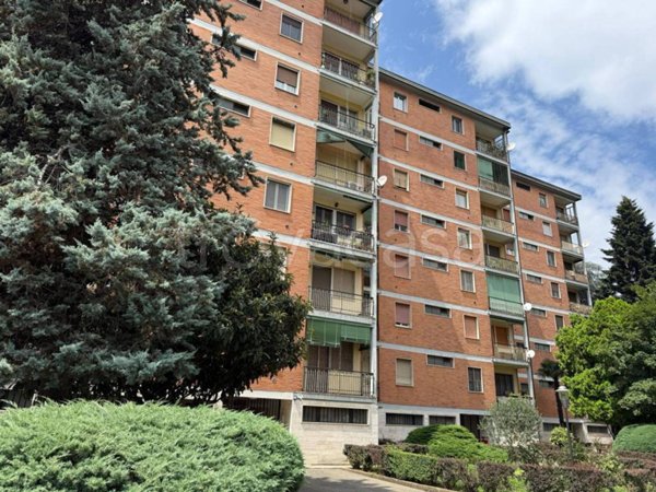 appartamento in vendita a Milano in zona Segnano
