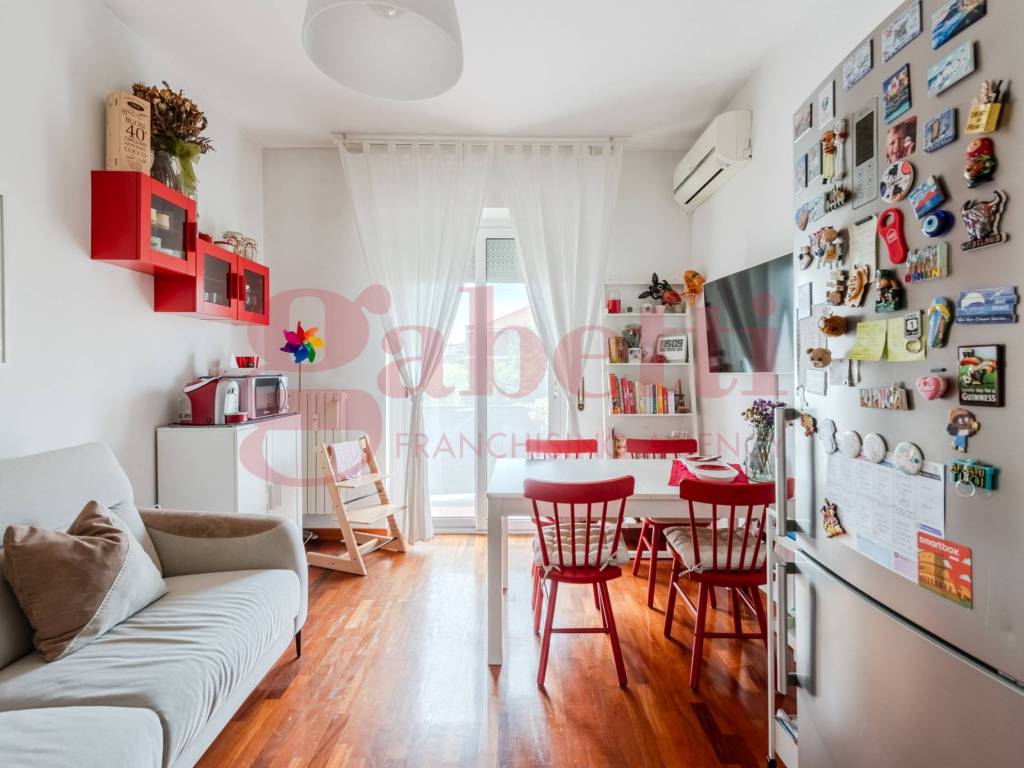appartamento in vendita a Milano in zona Famagosta