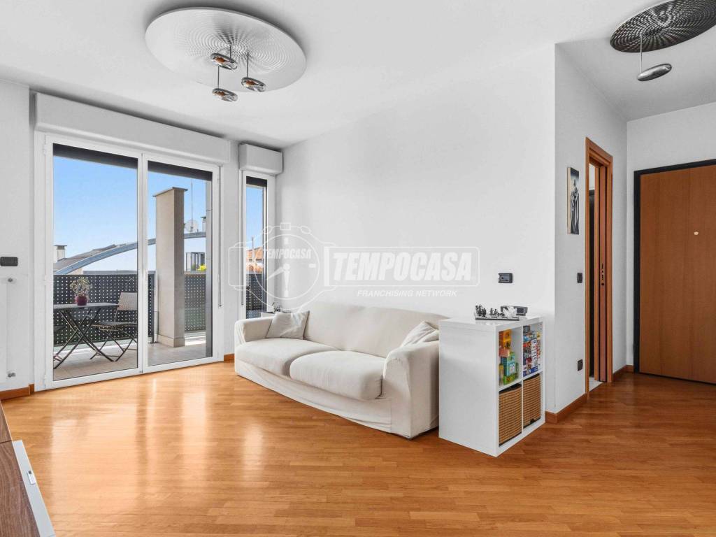 appartamento in vendita a Milano in zona Famagosta