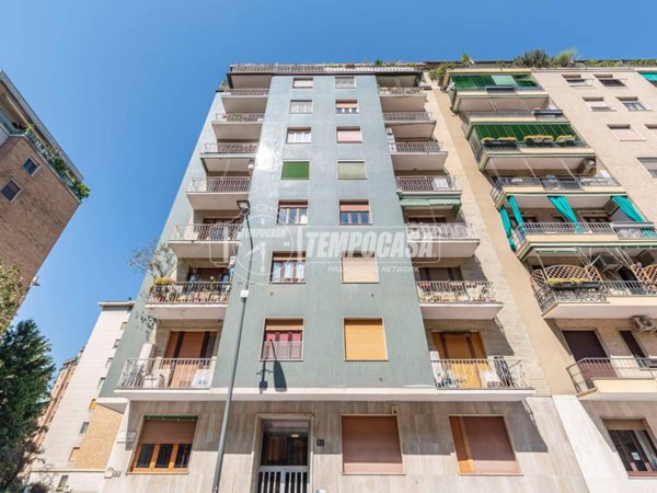 appartamento in vendita a Milano in zona Famagosta