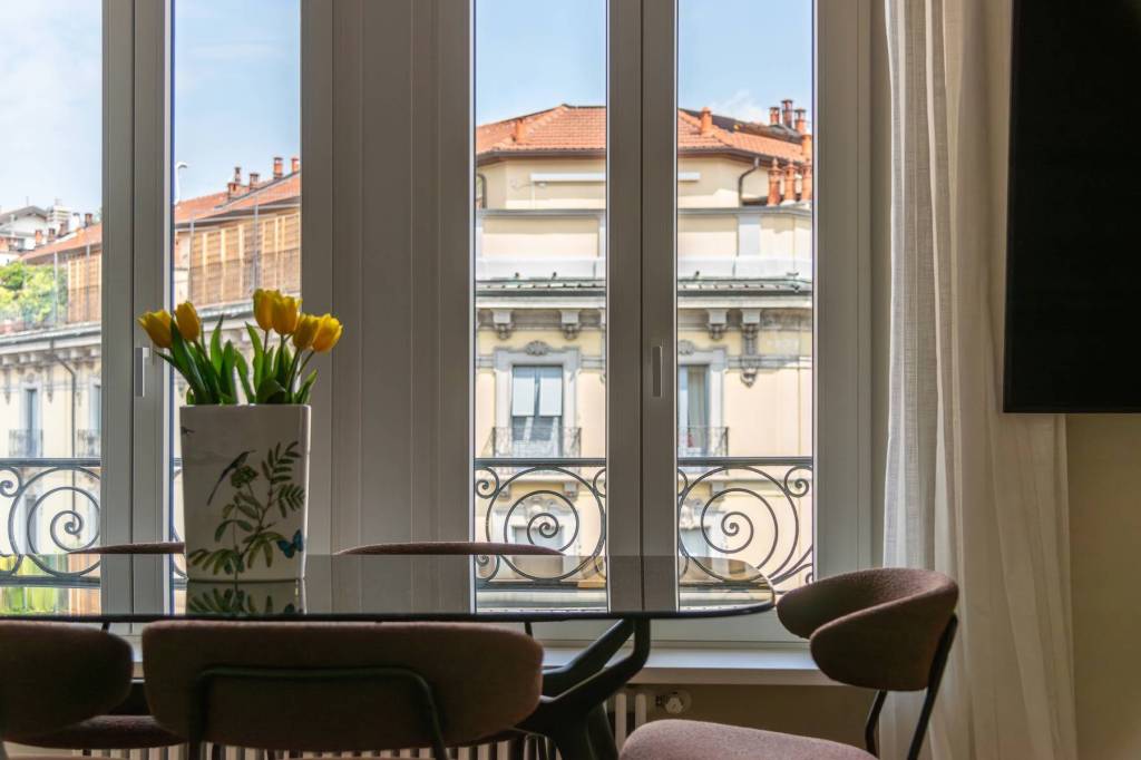 appartamento in vendita a Milano in zona Sant'Ambrogio