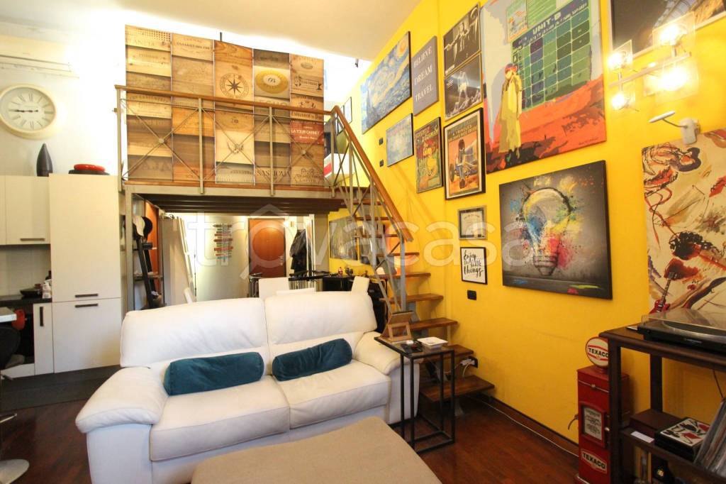 appartamento in vendita a Milano in zona Quarto Oggiaro