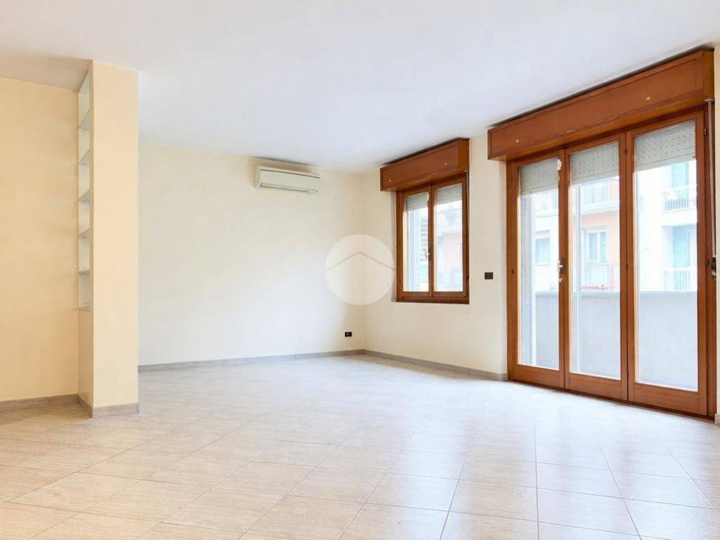 appartamento in vendita a Milano in zona Feltre