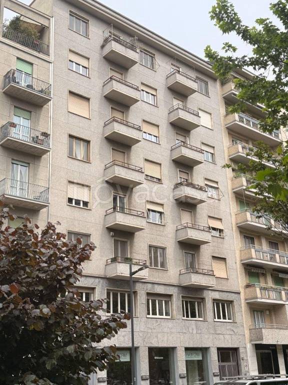 appartamento in vendita a Milano in zona Sempione